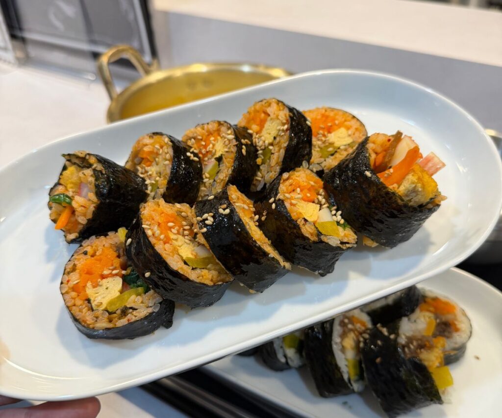 キンパ&フルーツ飴専門店YAONI-Kimbap&FruitsCandy-